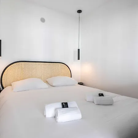 Διαμέρισμα Beautiful Flat With Balcony - 200m From The Αντίμπ