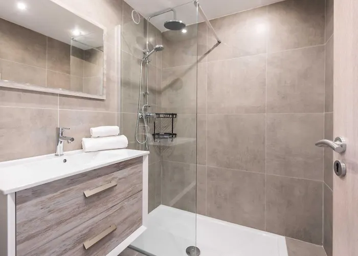 Beautiful Flat With Balcony - 200m From The Apartmán